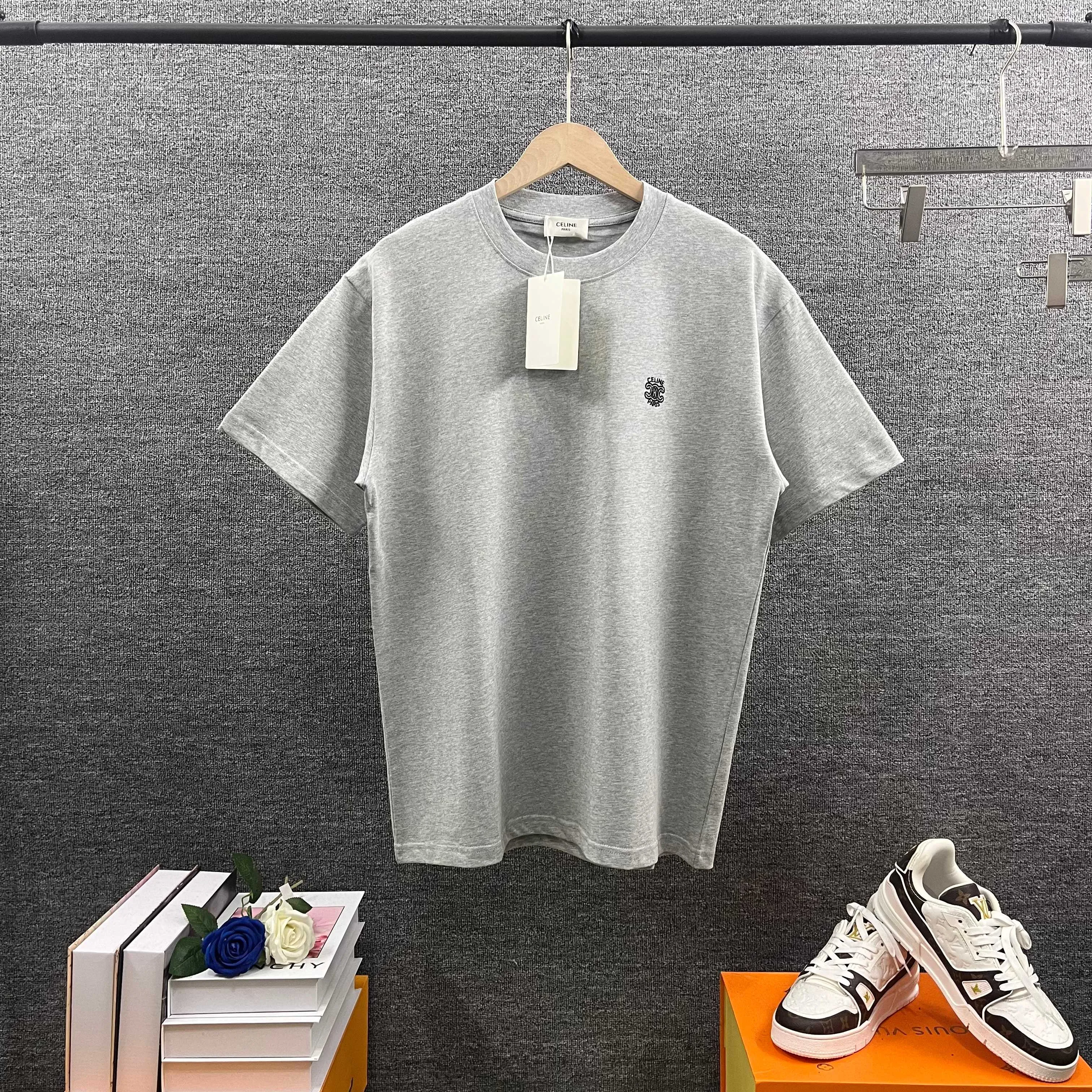 Cel* Ce*lin 2026 spring and summer style Cel*lin letter logo embroidery technology Double yarn custom plain cotton fabric Short-sleeved T-shirt Men and women Same Style Color: Black White Gray Wine Red Size: S (90-130 pounds) M (120-150 pounds) L (140-165 pounds) XL (160-180 pounds) XXL (180-210 pounds)